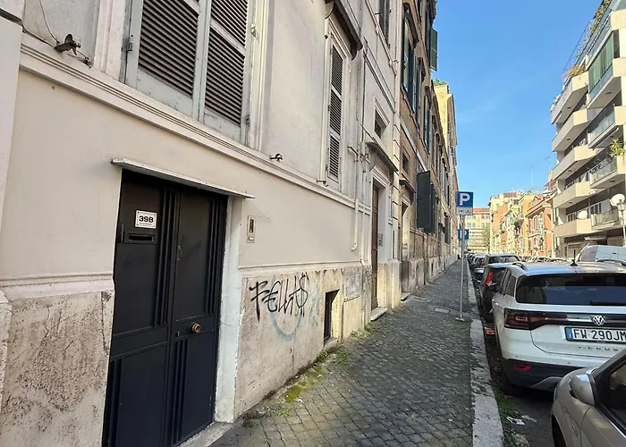 Volupta' S House In Manzoni - Colosseo Rom